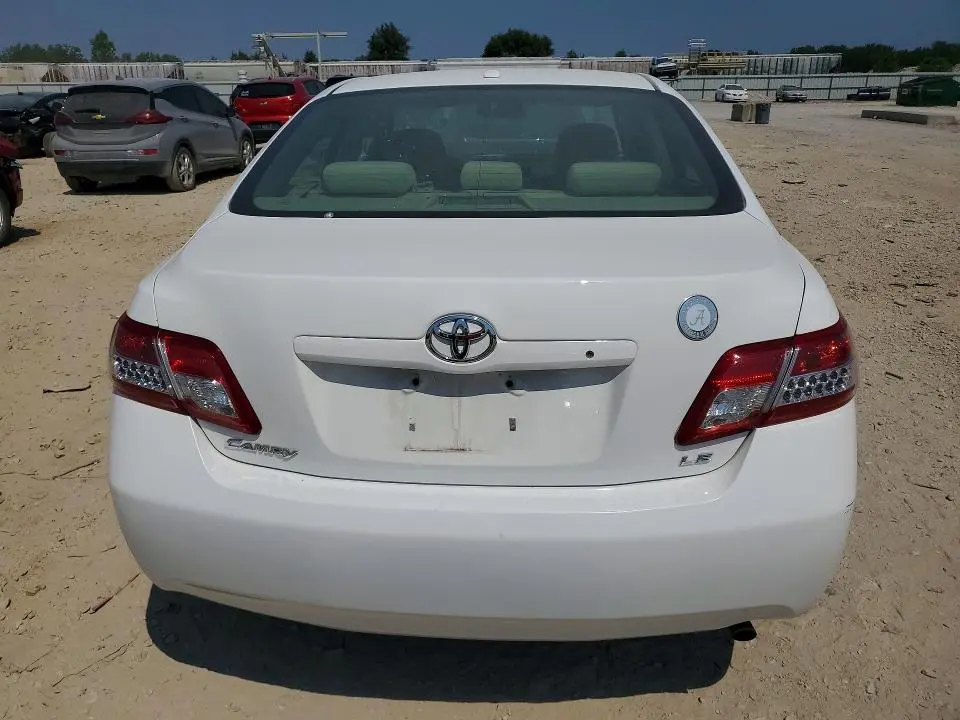 2010 TOYOTA CAMRY LE  