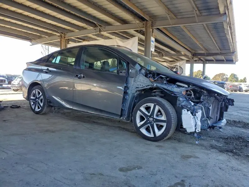 2017 TOYOTA PRIUS   