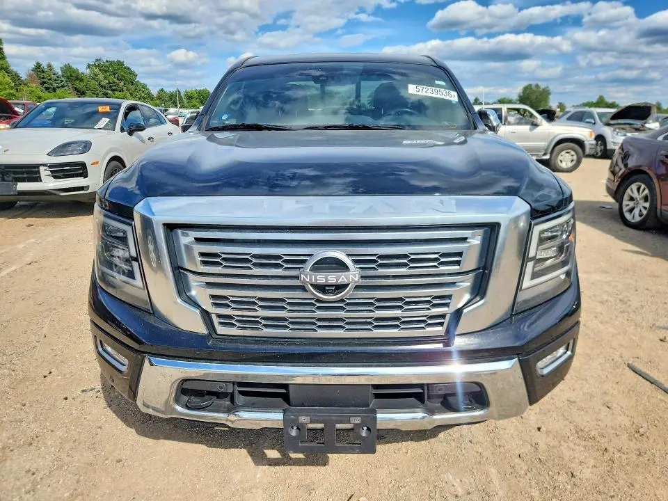 2023 NISSAN TITAN SV  