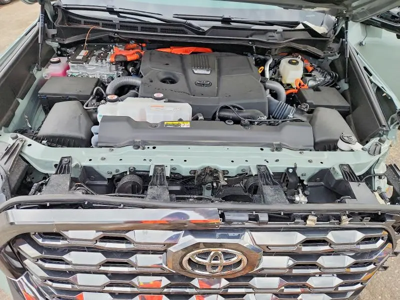 2025 TOYOTA TUNDRA CREWMAX PLATINUM  