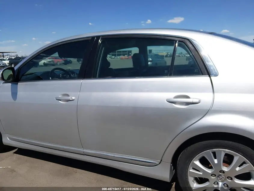2012 TOYOTA AVALON  