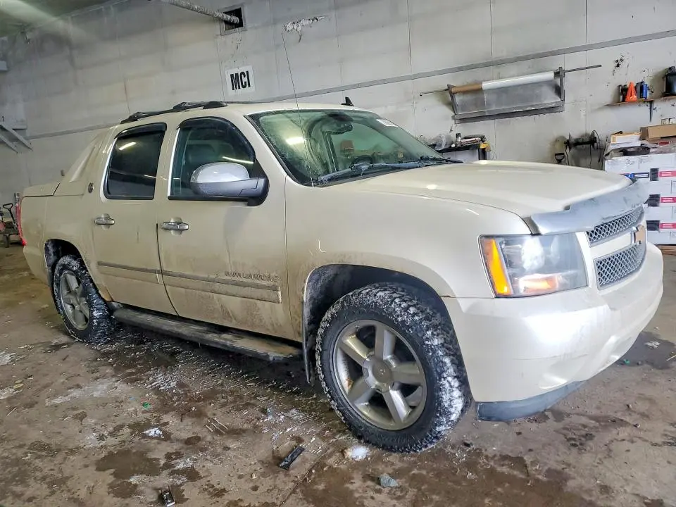 2013 CHEVROLET AVALANCHE LTZ  