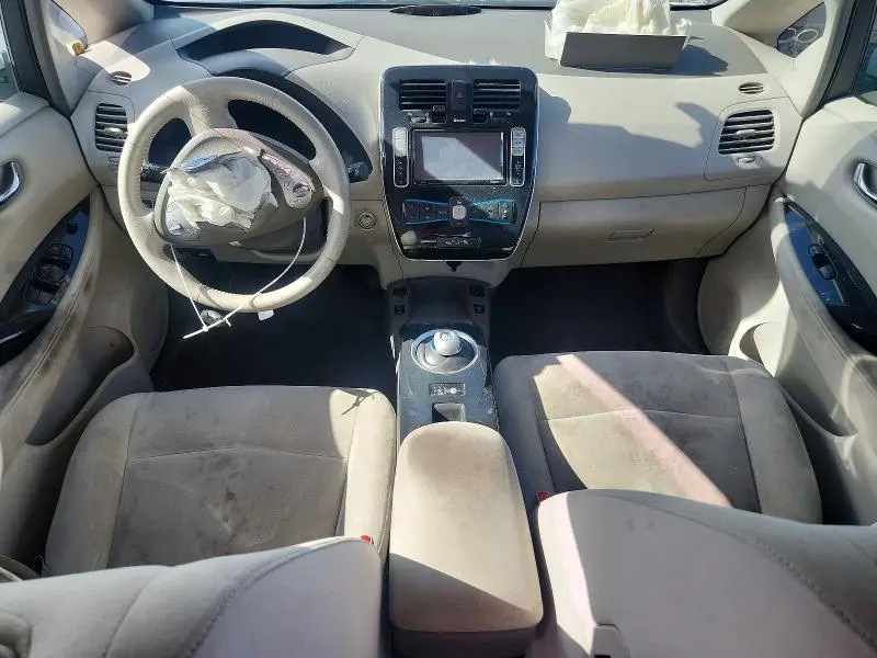2012 NISSAN LEAF SV  