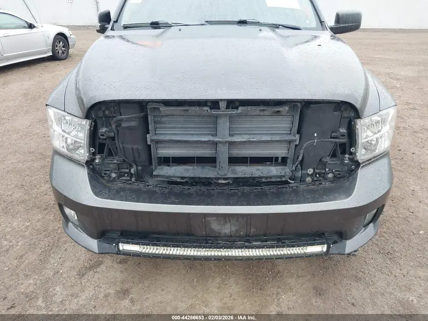 2017 RAM 1500 EXPRESS  4X2 6'4 BOX