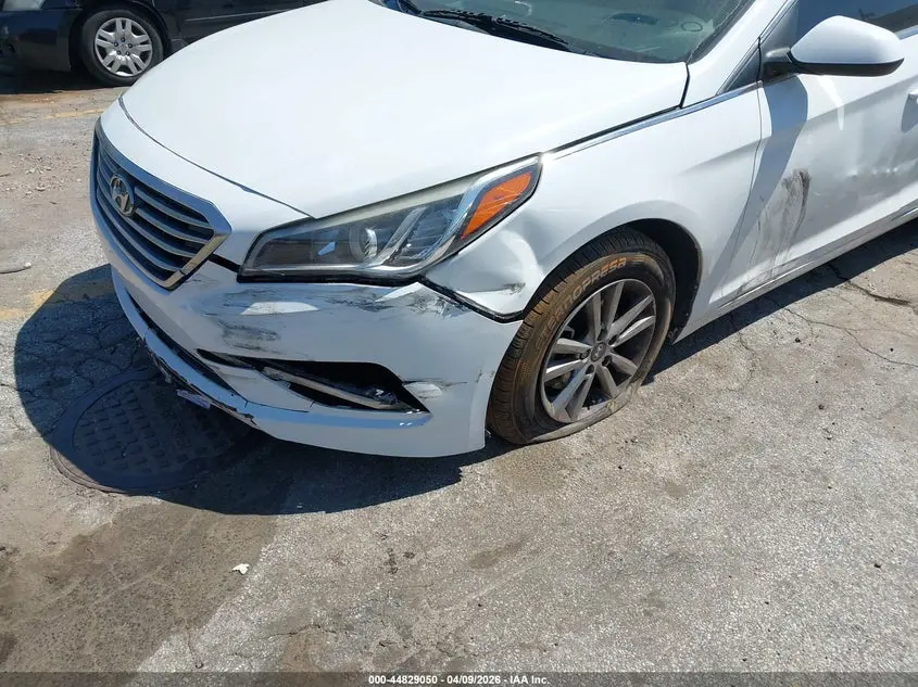 2017 HYUNDAI SONATA SE