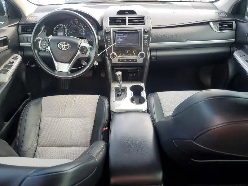 2014 TOYOTA CAMRY SE  