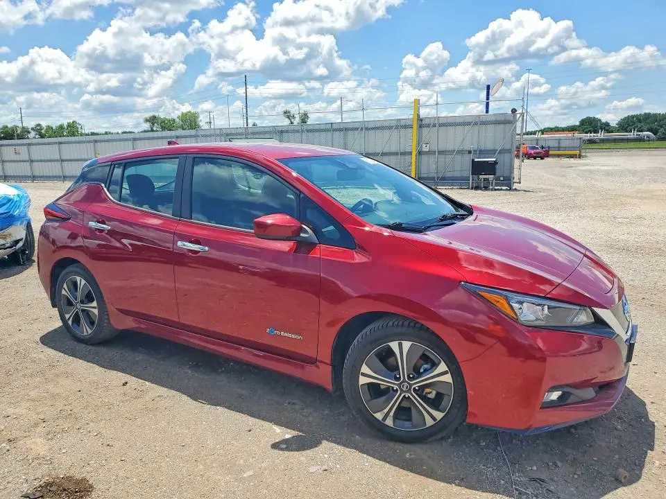 2019 NISSAN LEAF SV PLUS  