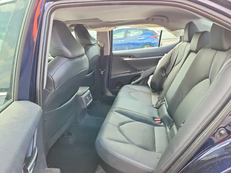 2022 TOYOTA CAMRY XLE  