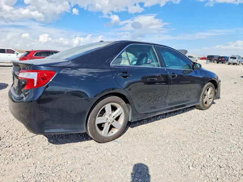 2012 TOYOTA CAMRY SE  