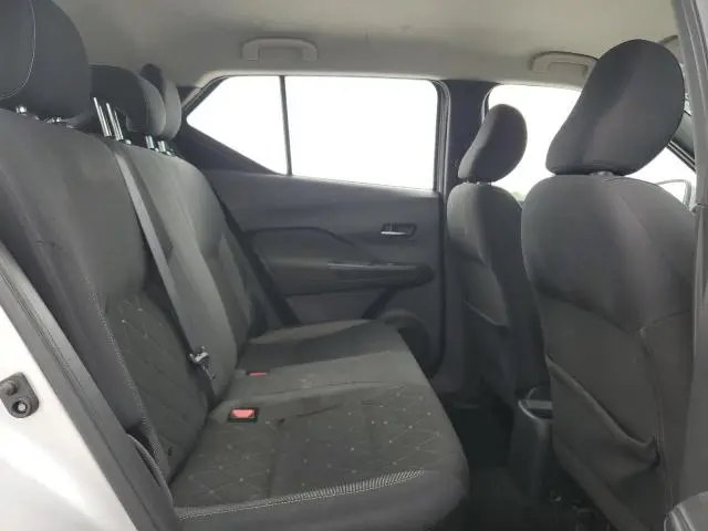 2019 NISSAN KICKS S