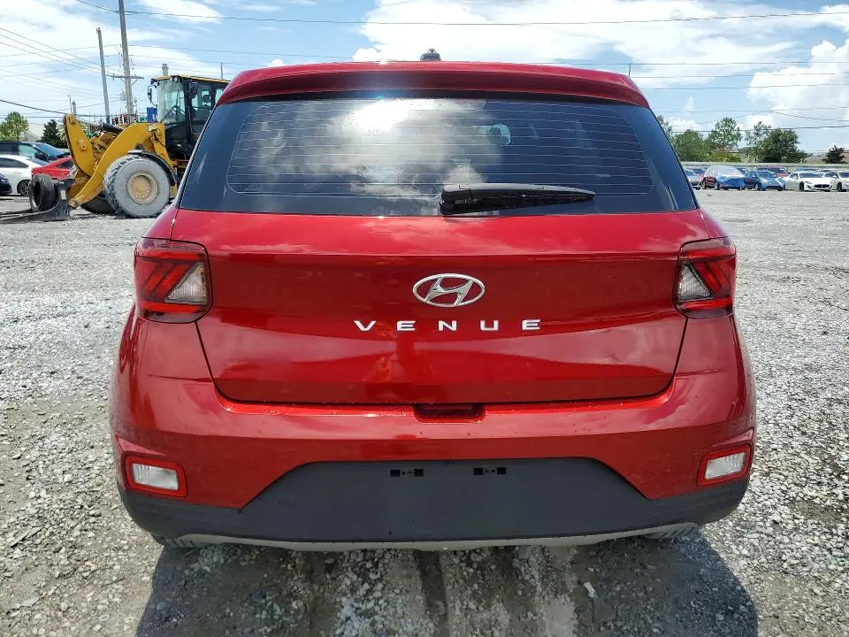 2025 HYUNDAI VENUE SE  