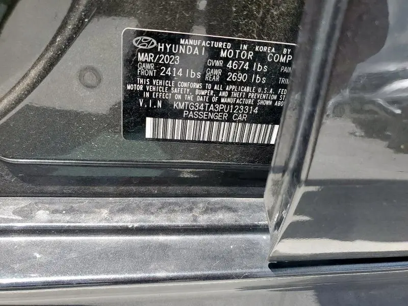 2023 GENESIS G70 BASE  
