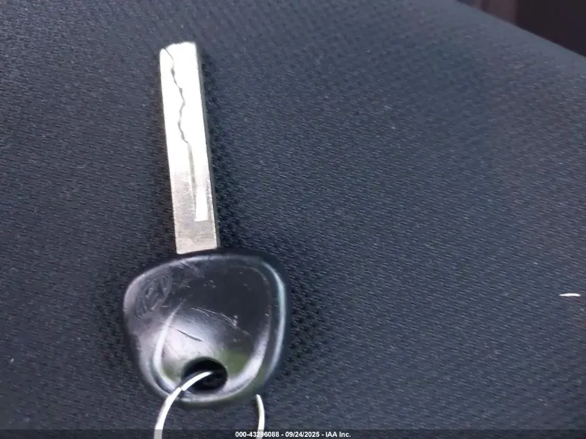 2013 HYUNDAI VELOSTER BASE W/BLACK