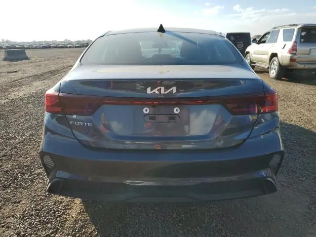 2024 KIA FORTE LX  