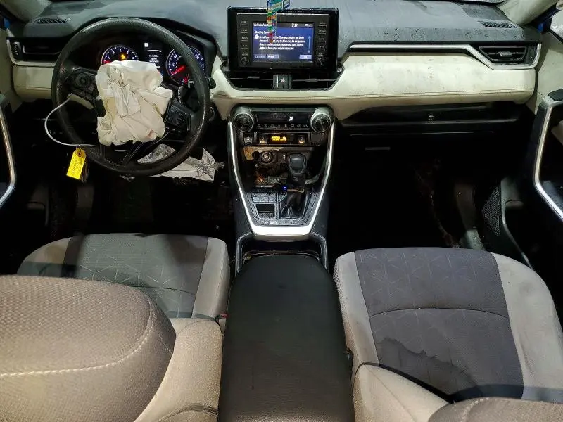 2019 TOYOTA RAV4 XLE  