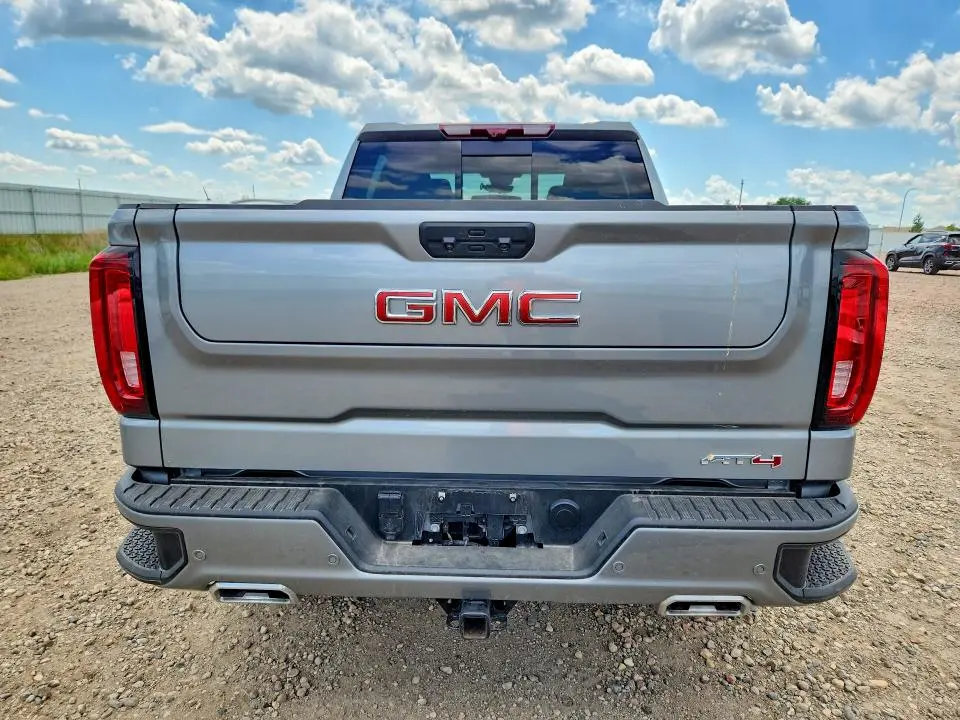 2025 GMC SIERRA K1500 AT4  