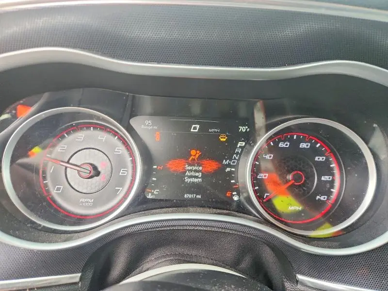 2017 DODGE CHARGER SE  