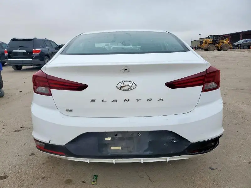 2019 HYUNDAI ELANTRA SE  