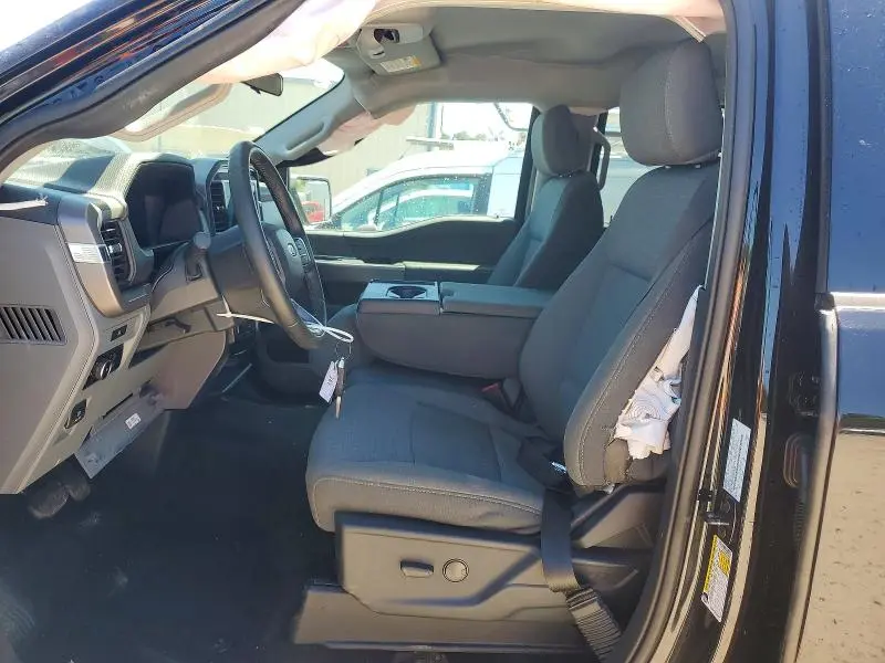 2025 FORD F150 XLT  