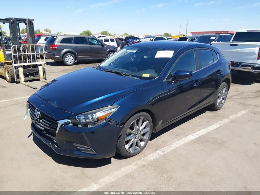 2018 MAZDA MAZDA3 TOURING