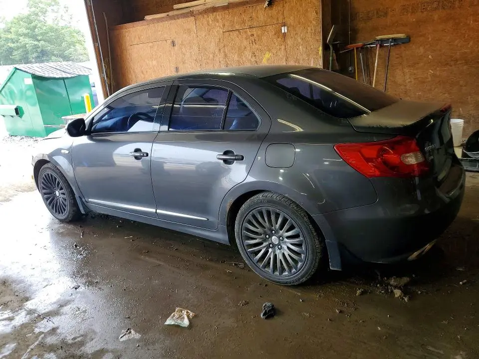 2010 SUZUKI KIZASHI SLS  
