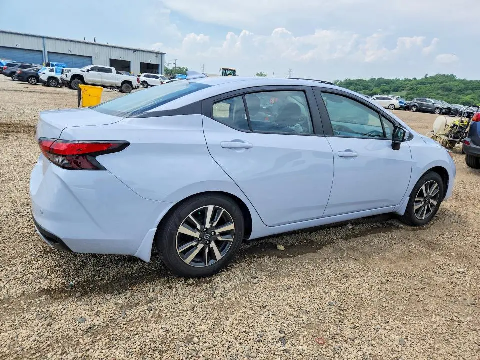 2025 NISSAN VERSA SV  
