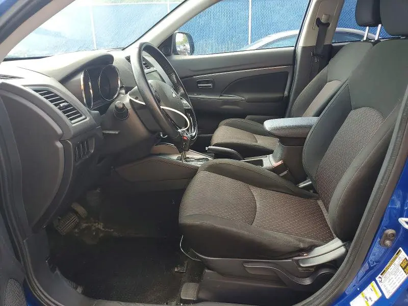 2019 MITSUBISHI RVR SE  