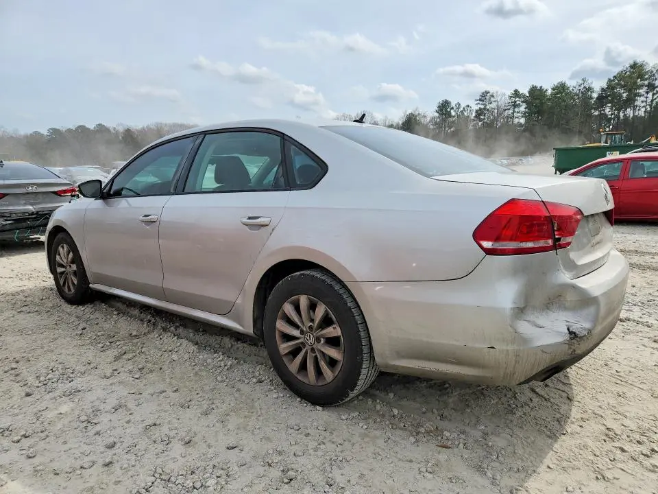 2012 VOLKSWAGEN PASSAT S  