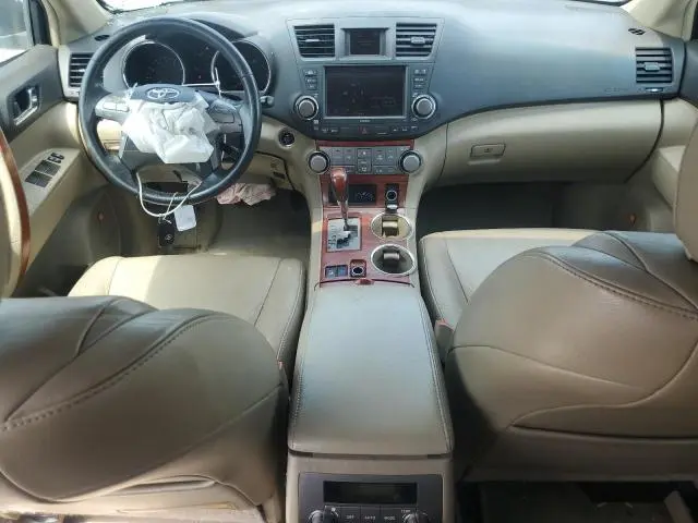 2010 TOYOTA HIGHLANDER LIMITED  
