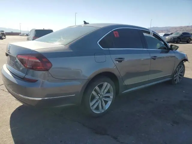 2017 VOLKSWAGEN PASSAT SE  