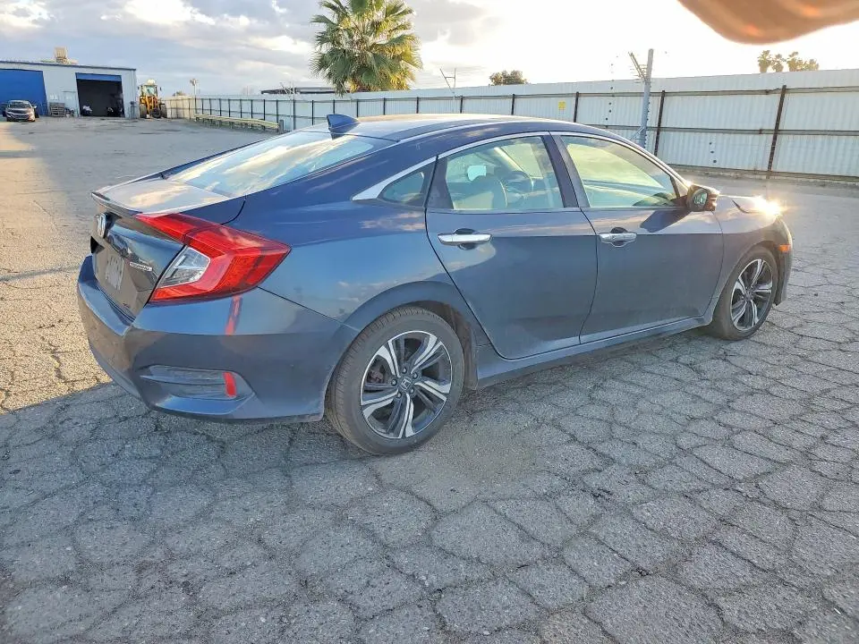 2017 HONDA CIVIC TOURING  