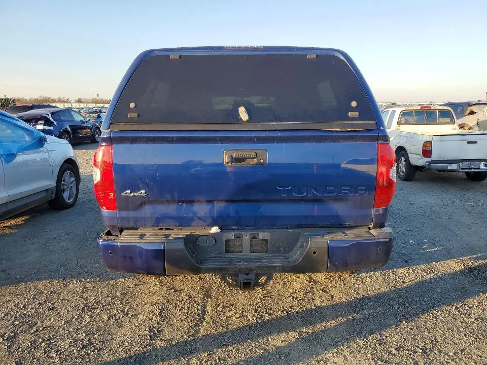 2014 TOYOTA TUNDRA CREWMAX LIMITED  