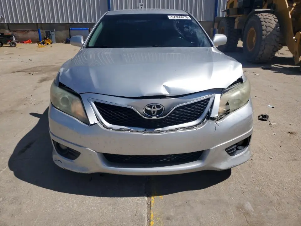 2010 TOYOTA CAMRY SE  