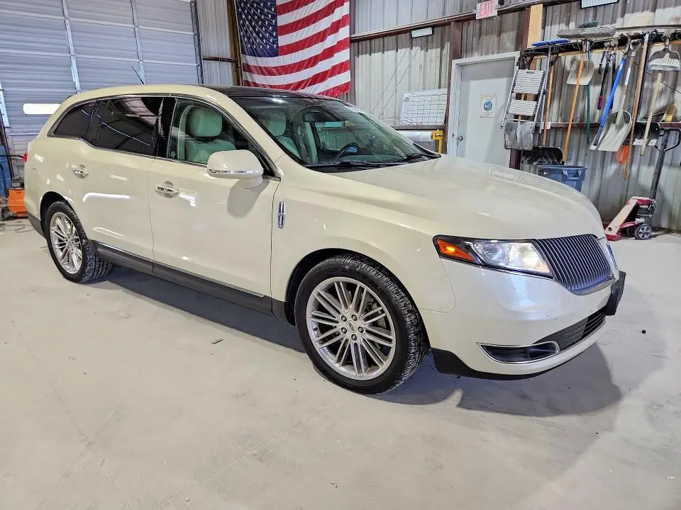 2015 LINCOLN MKT   
