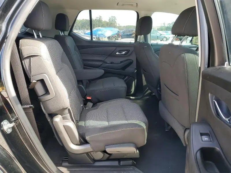 2019 CHEVROLET TRAVERSE LT  