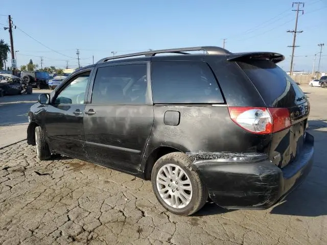 2010 TOYOTA SIENNA XLE  