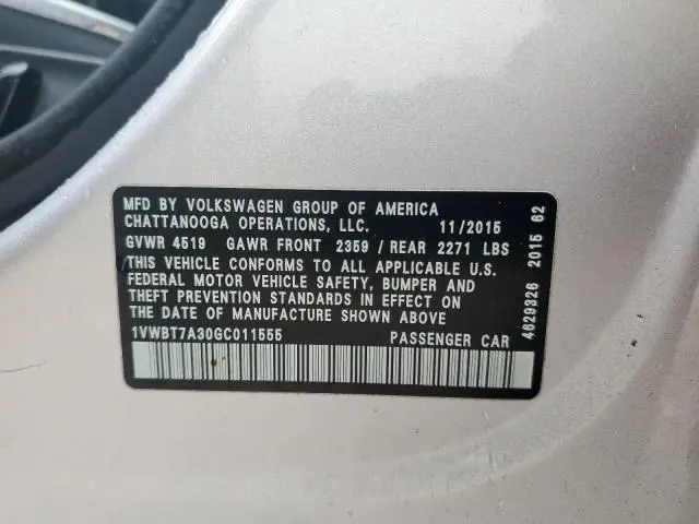 2016 VOLKSWAGEN PASSAT SE  