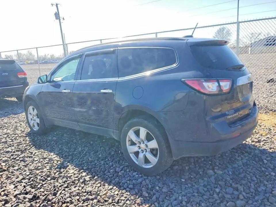 2017 CHEVROLET TRAVERSE LT  