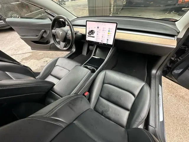 2018 TESLA MODEL 3   