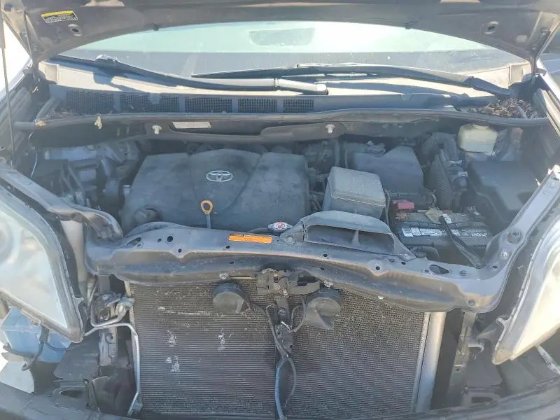 2017 TOYOTA SIENNA XLE PREMIUM 8-PASSENGER  
