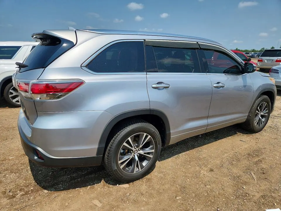 2016 TOYOTA HIGHLANDER XLE  