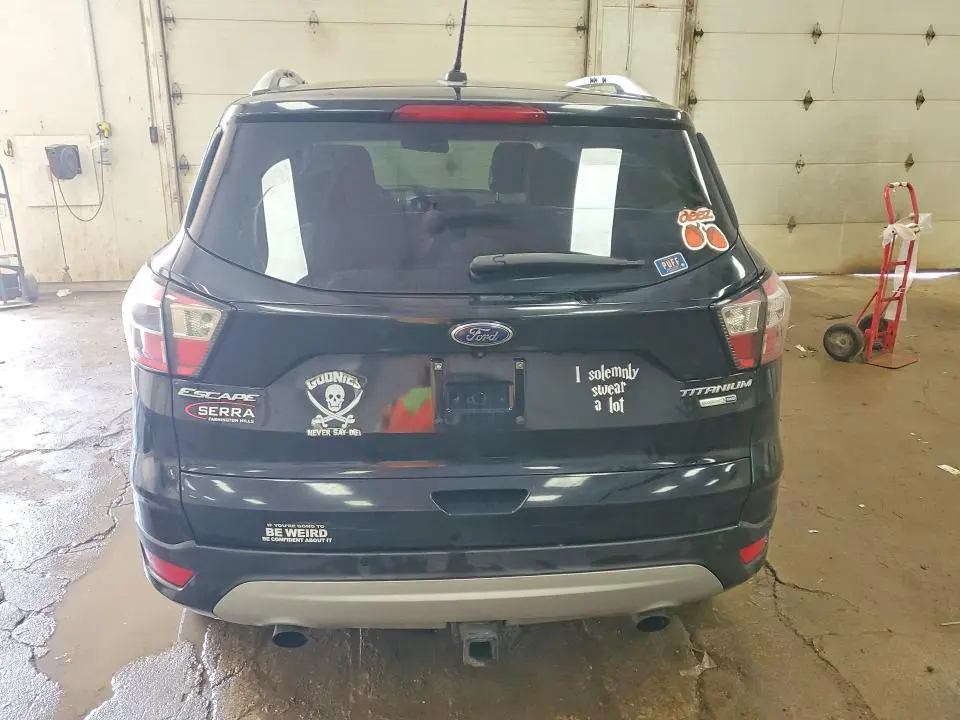 2017 FORD ESCAPE TITANIUM  