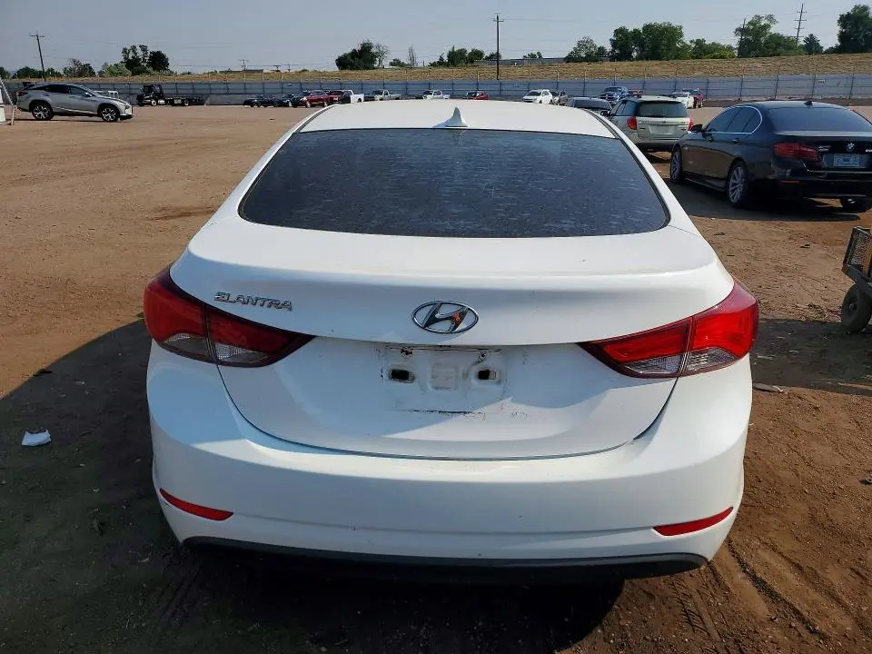 2014 HYUNDAI ELANTRA SE  