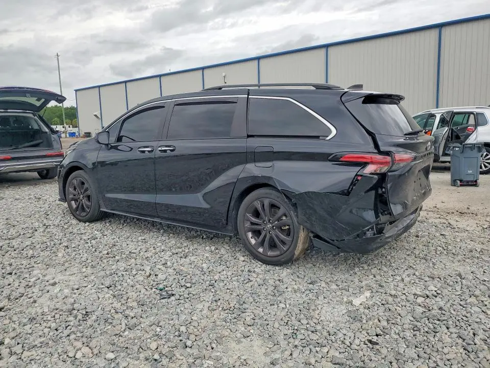 2023 TOYOTA SIENNA XSE 7-PASSENGER  