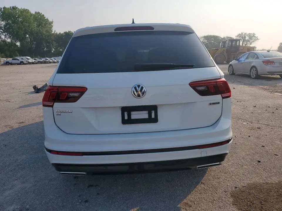 2021 VOLKSWAGEN TIGUAN SE  