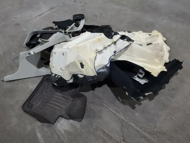 2020 VOLVO V60 CROSS COUNTRY T5 MOMENTUM  