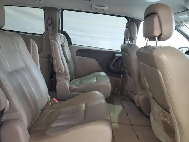 2014 CHRYSLER TOWN & COU