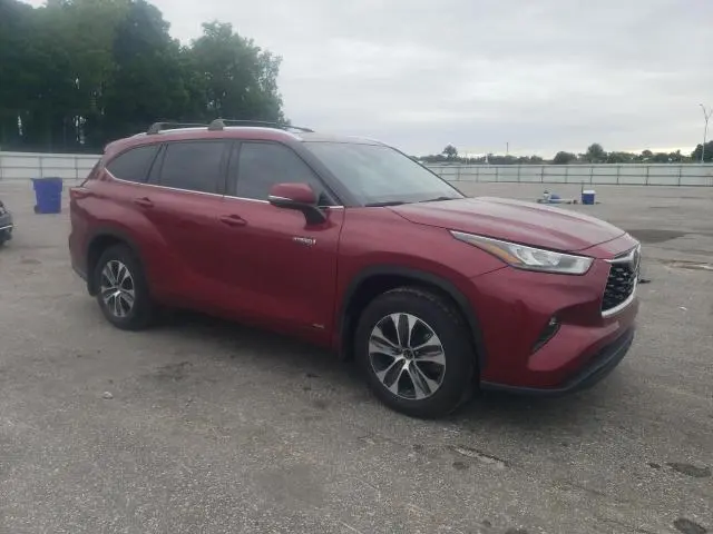 2020 TOYOTA HIGHLANDER HYBRID XLE  