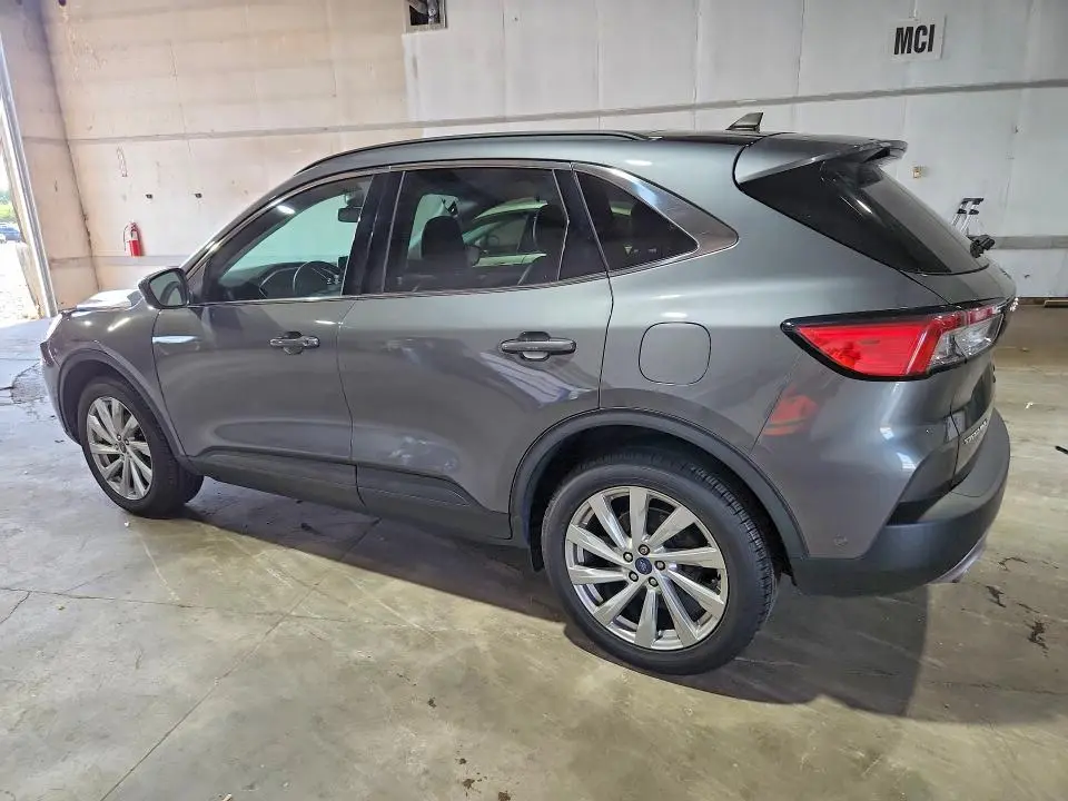 2021 FORD ESCAPE TITANIUM  