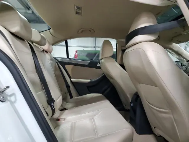 2015 VOLKSWAGEN JETTA SE  